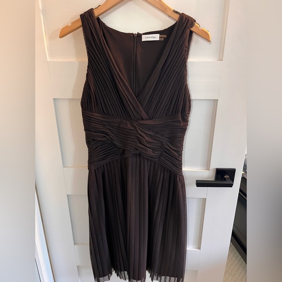 Chocolate brown evening dress - Picture 1 of 4